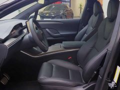 Tesla Model X dual-motor all-wheel drive version - фото 4