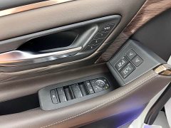 Toyota Wilfa Crown Dual Engine 2.5L Supreme Executive Edition - фото 13