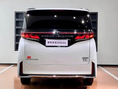 Toyota Wilfa Crown Dual Engine 2.5L Supreme Executive Edition - фото 2