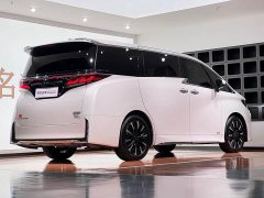 Toyota Wilfa Crown Dual Engine 2.5L Supreme Executive Edition - фото 3