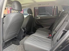 Volkswagen Tiguan L 330TSI automatic two-wheel drive R-Line version - фото 10