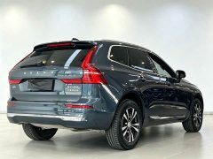 Volvo XC60 B5 AWD Plus Luxury - фото 5