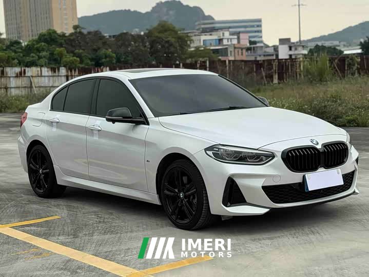 BMW 1 Series 125i M Sport Night Package - автомобиль из Китая