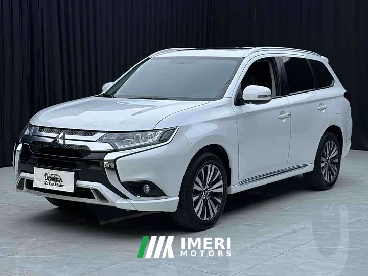 Mitsubishi Outlander 2021 2.0L 2WD Enjoy Edition 5 seats - автомобиль из Китая