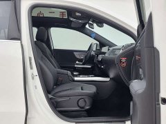 Mercedes-Benz GLA 200 - фото 12