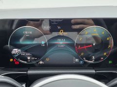 Mercedes-Benz GLA 200 - фото 15