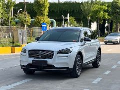 Lynk & Co Adventurer 2022 2.0T two-wheel drive exclusive edition - фото 1