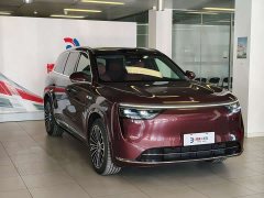 AITO Wenjie M8 extended range Ultra version 53.4kWh 5-seater version (192-line lidar) - фото 3