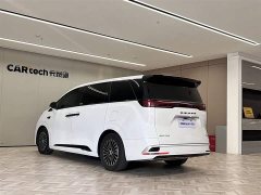 Denza D9 DM-i smart driving version 1020 four-wheel drive exclusive - фото 7