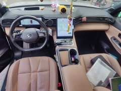 NIO ES8 100kWh seven-seater version - фото 5