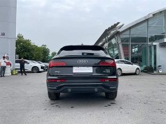 Audi Q5L Sportback 45 TFSI Premium Selection - фото 9