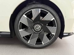 Lynk & Co Shining 2024 Standard Type - фото 16