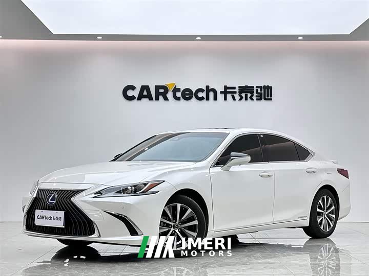 Lexus ES 2020 300h Excellence Edition - автомобиль из Китая