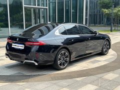 BMW 5 Series 530Li Leading M Sports Package - фото 3