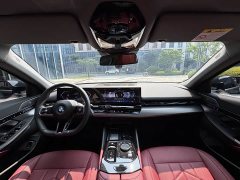 BMW 5 Series 530Li Leading M Sports Package - фото 4