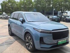 Li Auto ONE Extended-Range 6-Seater - фото 2