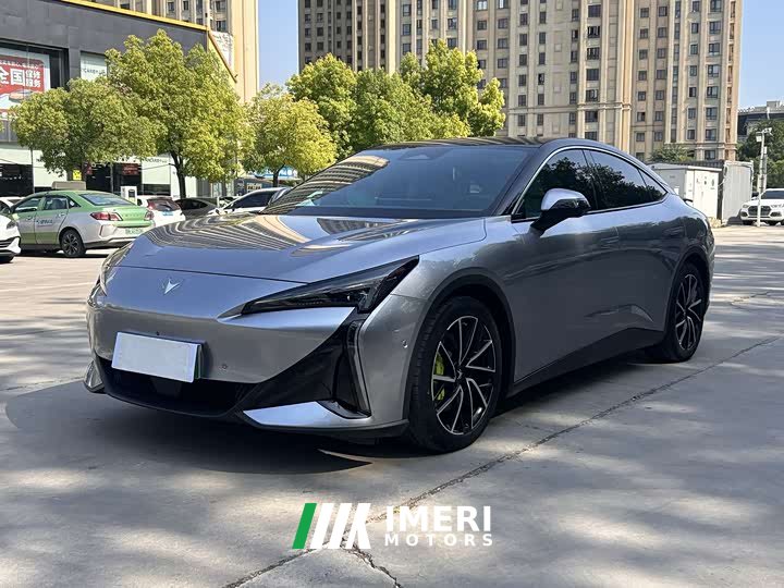 Lynk & Co JiFox Alpha S5 708MAX 200kW - автомобиль из Китая