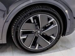 Li Auto Ideal L8 Ultra smart refresh version - фото 2