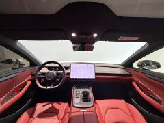Xiaomi SU7 rear-wheel drive long-range smart driving version - фото 15