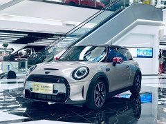 MINI 2022 2.0T COOPER S Artist - фото 1