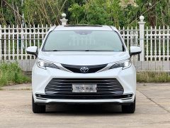 Toyota SIENNA 2.5L Hybrid Premium Edition - фото 1