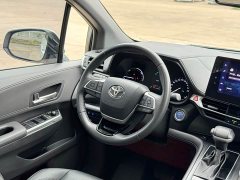 Toyota SIENNA 2.5L Hybrid Premium Edition - фото 12