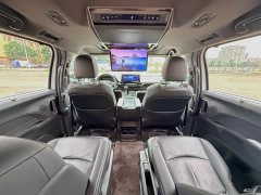 Toyota SIENNA 2.5L Hybrid Premium Edition - фото 16