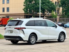 Toyota SIENNA 2.5L Hybrid Premium Edition - фото 7