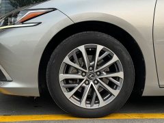Lexus ES 200 Excellence Edition - фото 10