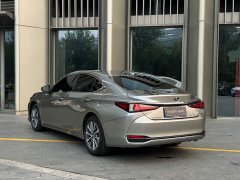 Lexus ES 200 Excellence Edition - фото 4
