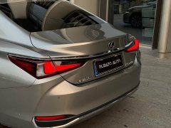 Lexus ES 200 Excellence Edition - фото 9
