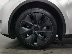 Tesla Model Y rear-wheel drive version - фото 17