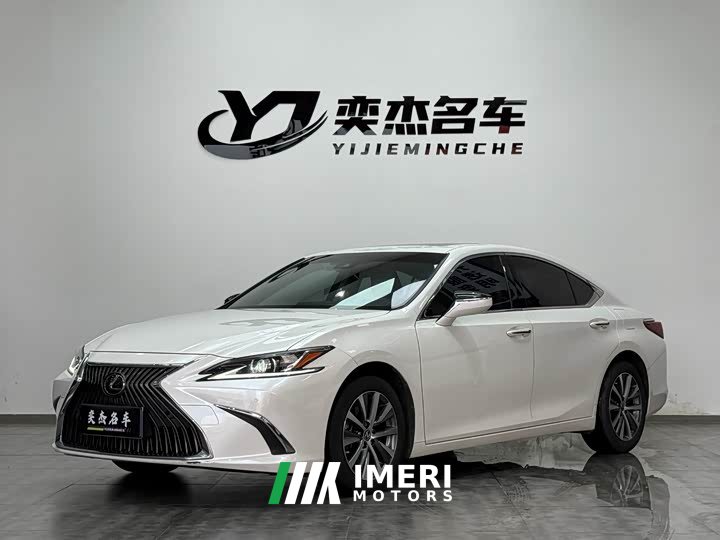 Lexus ES 260 Luxury - автомобиль из Китая