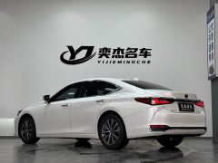 Lexus ES 260 Luxury - фото 6