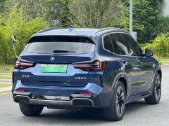 BMW iX3 leading - фото 18