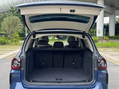 BMW iX3 leading - фото 7