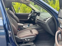 BMW iX3 leading - фото 9