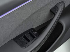 Tesla Model 3 facelift rear-wheel drive version - фото 10