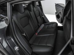 Tesla Model 3 facelift rear-wheel drive version - фото 20