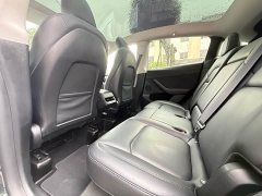 Tesla Model Y rear-wheel drive version - фото 10