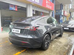 Tesla Model Y rear-wheel drive version - фото 7