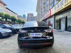 Tesla Model Y standard range rear-wheel drive version - фото 5
