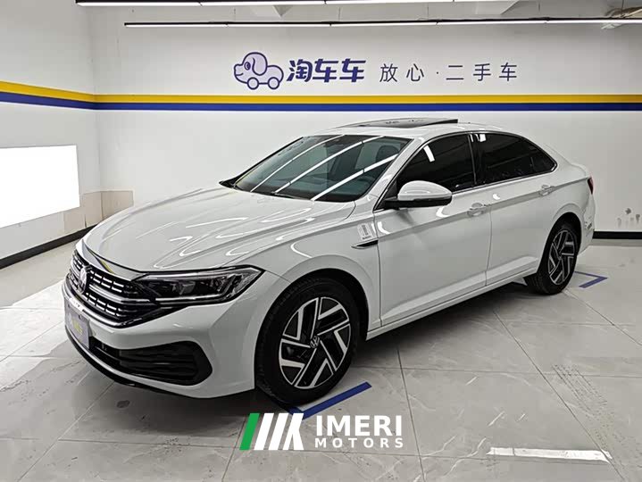 Volkswagen Sagitar 300TSI DSG Beyond Edition