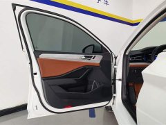 Volkswagen Sagitar 280TSI DSG surpasses Lite version - фото 7