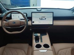 Changan UNI-Z New Energy Blue Whale Smart Electric iDD 125km Excellent - фото 12