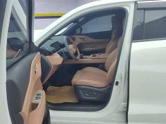 Changan UNI-Z New Energy Blue Whale Smart Electric iDD 125km Excellent - фото 9