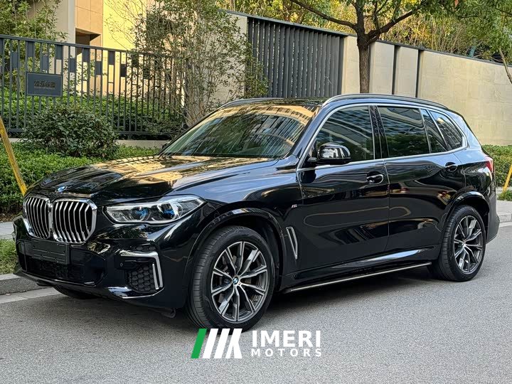 BMW X5 facelift xDrive 30Li exclusive M sports package - автомобиль из Китая