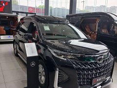 Toyota Granvia 2.5L Hybrid Premium PLUS AWD - фото 3