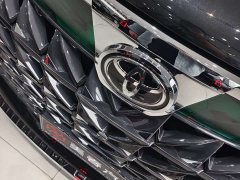 Toyota Granvia 2.5L Hybrid Premium PLUS AWD - фото 4