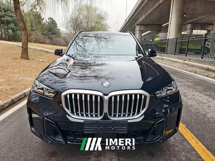BMW X5 facelift xDrive 40Li M Sports Night Package - автомобиль из Китая